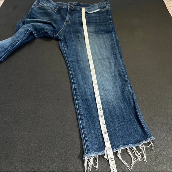 Lucky Brand Jeans Denim Crop Handcrafted Sweet Straight Leg Faded Comfy EUC 14 - Picture 8 of 9